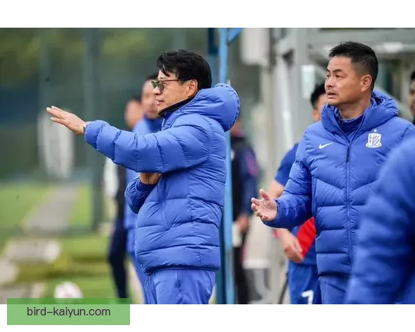 上海申花反击犀利，状态回暖值得关注。