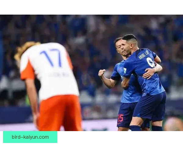 上海申花在本赛季联赛中的排名持续波动，状态逐渐回暖值得关注。